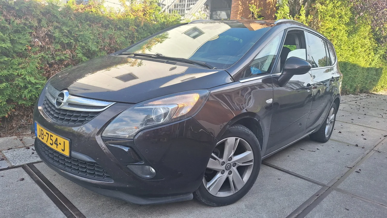 Opel Zafira (2016) — foto 1