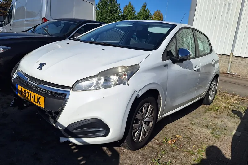 Peugeot 208 (2013)