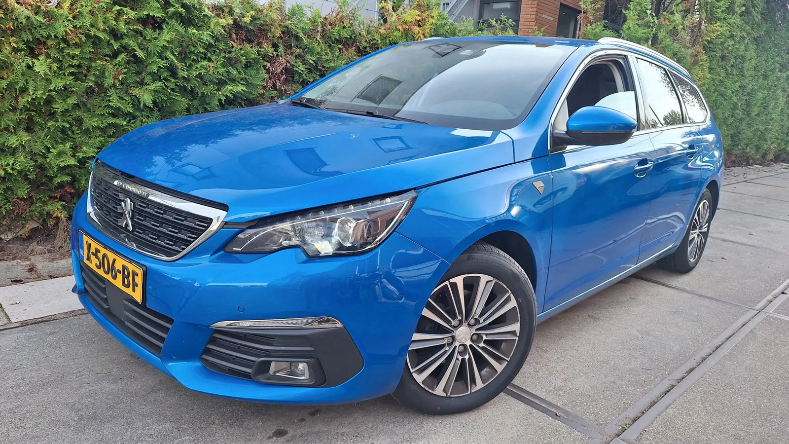 Peugeot 308 (2021) — foto 1