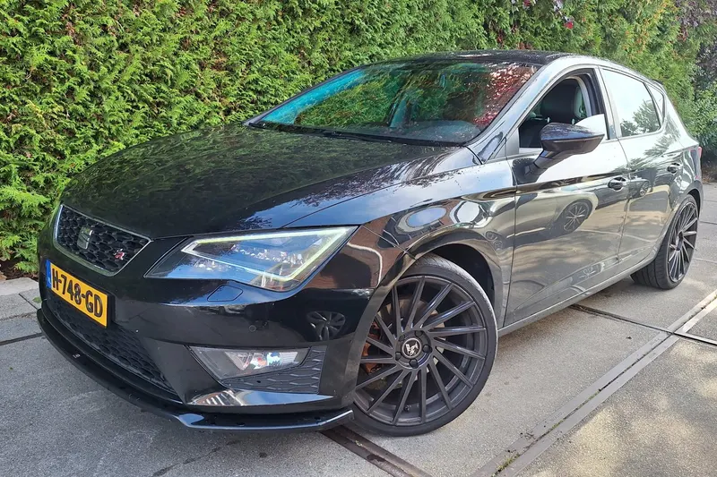 SEAT Leon (2015)