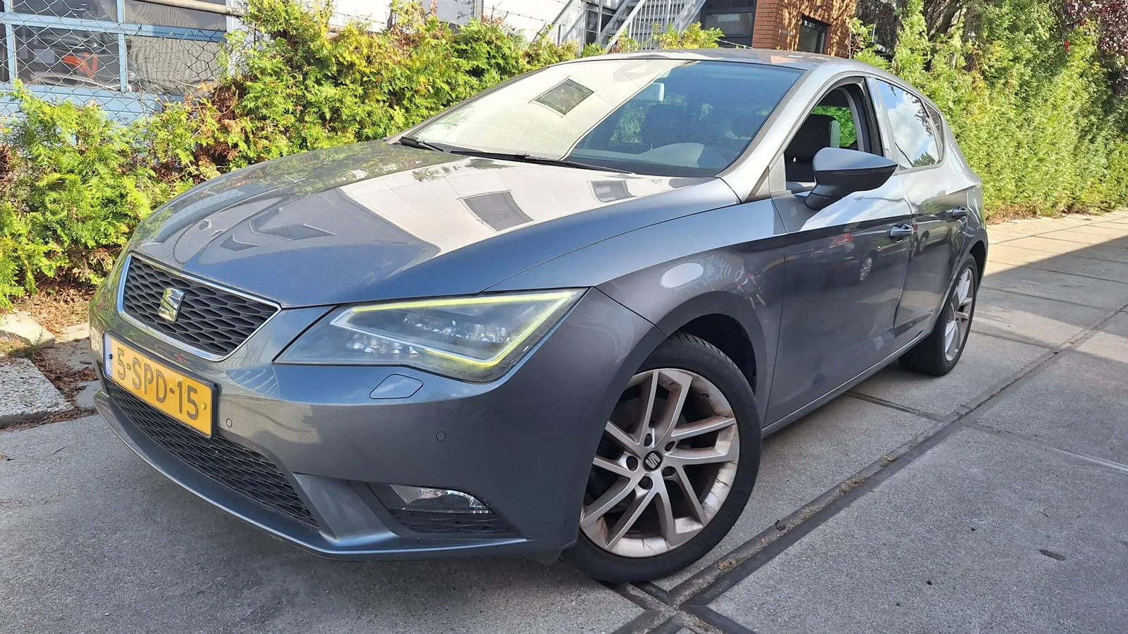 SEAT Leon (2013) — foto 1