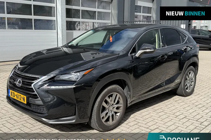 Lexus NX (2016)