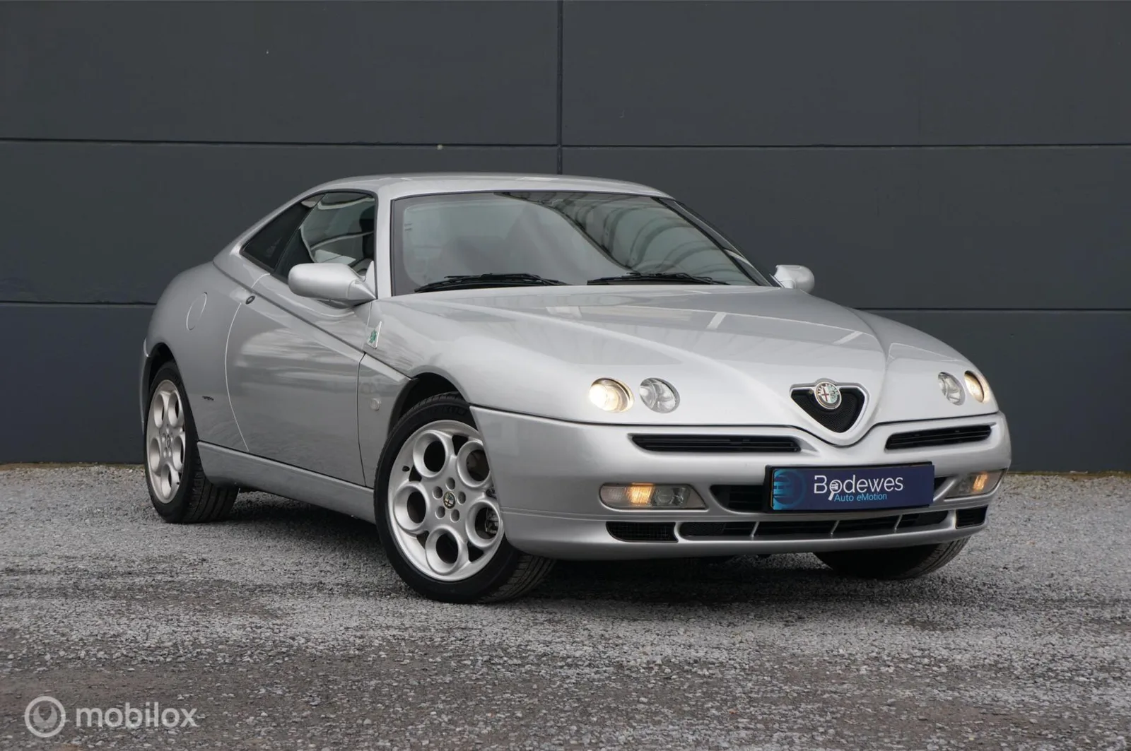 Alfa Romeo GTV (1997) — foto 1