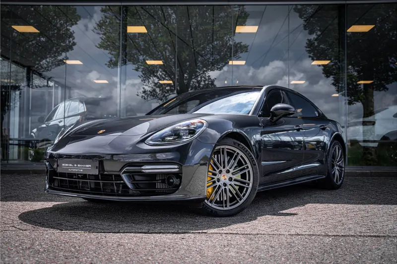 Porsche Panamera (2022)
