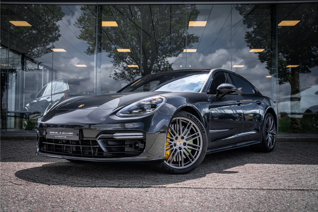 Porsche Panamera (2022) — foto 1