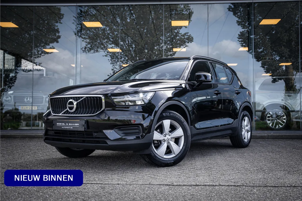 Volvo XC40 (2019) — foto 1