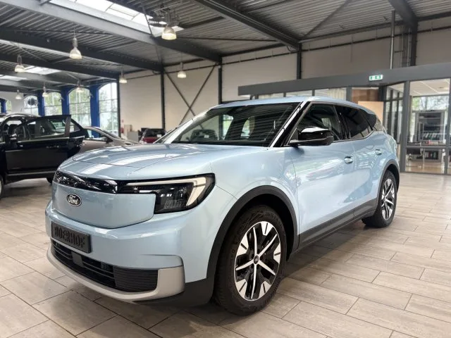 Ford Explorer (2025) — foto 1