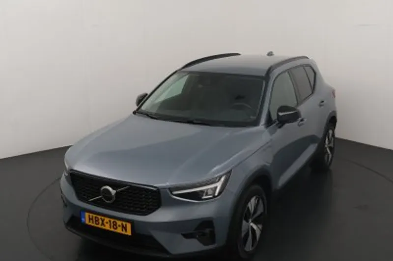 Volvo XC40 (2022)