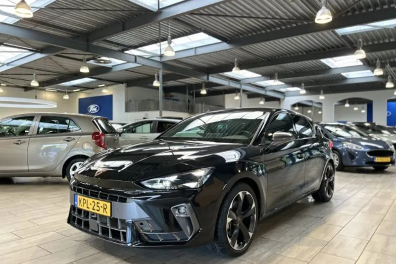 CUPRA Leon (2025)
