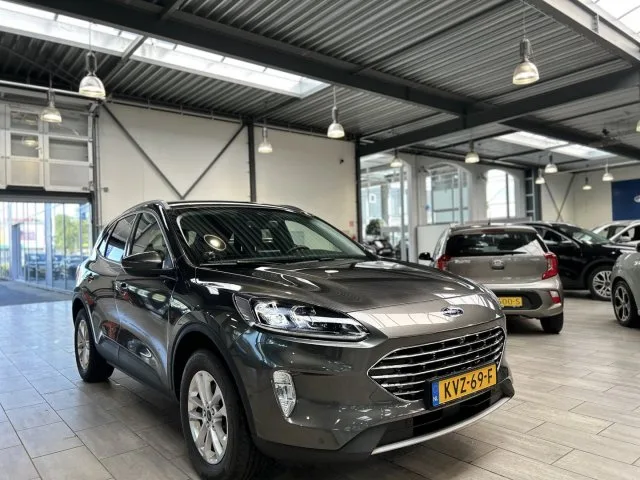 Ford Kuga (2022) — foto 1