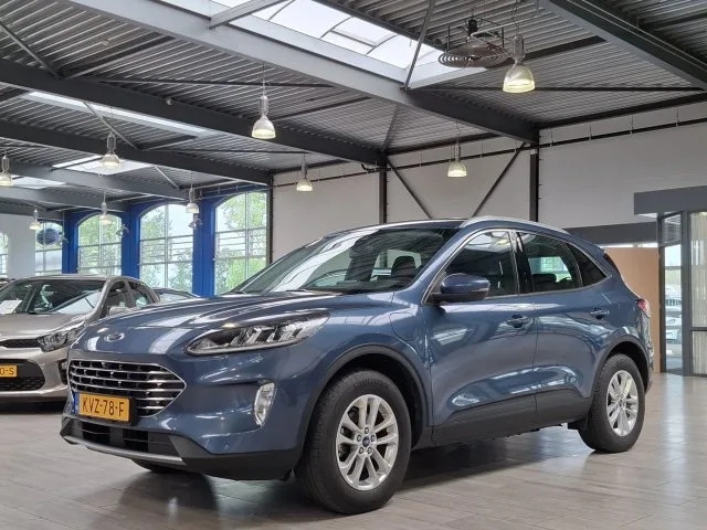 Ford Kuga (2023) — foto 1