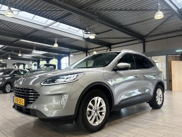 Ford Kuga (2022) — foto 1