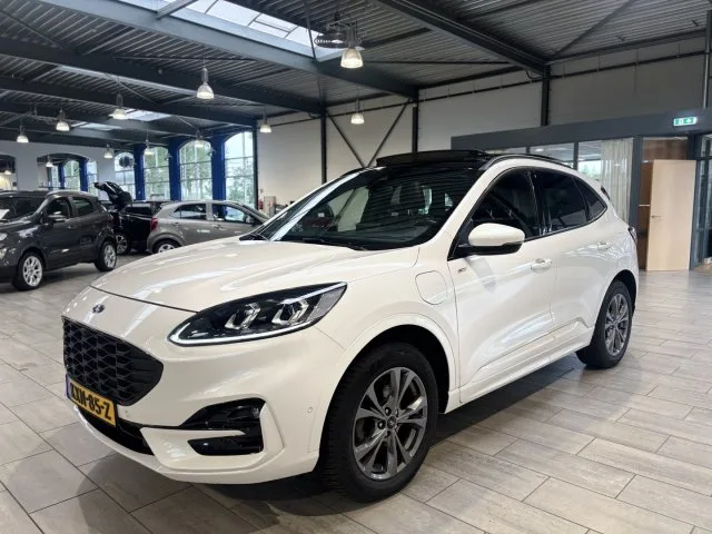 Ford Kuga (2022) — foto 1