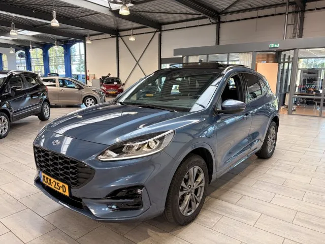 Ford Kuga (2022) — foto 1