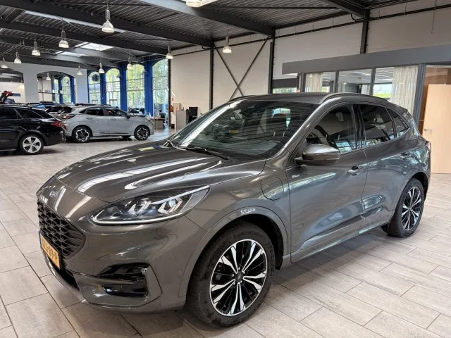 Ford Kuga (2023) — foto 1