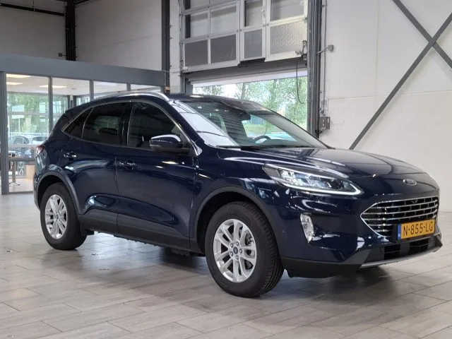 Ford Kuga (2021) — foto 1