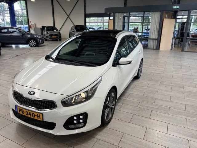 Kia Cee'd (2017) — foto 1