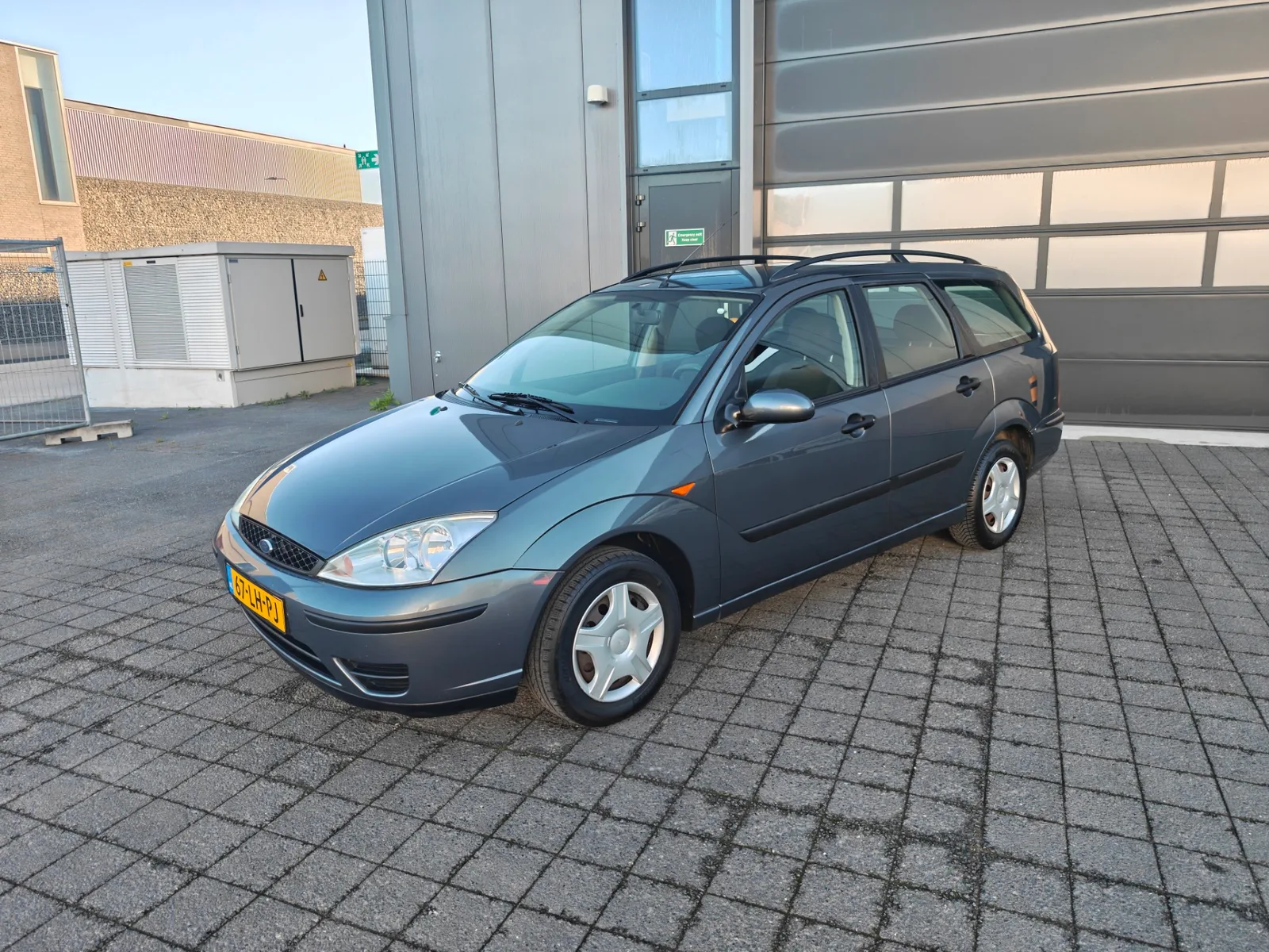 Ford Focus (2003) — foto 1