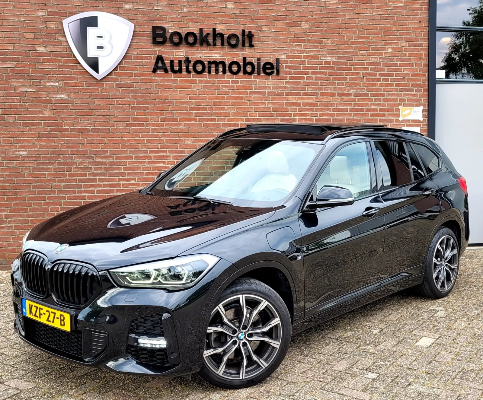 BMW X1 (2021) — foto 1