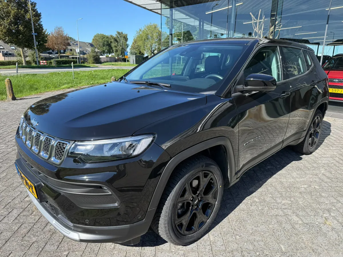 Jeep Compass (2024) — foto 1