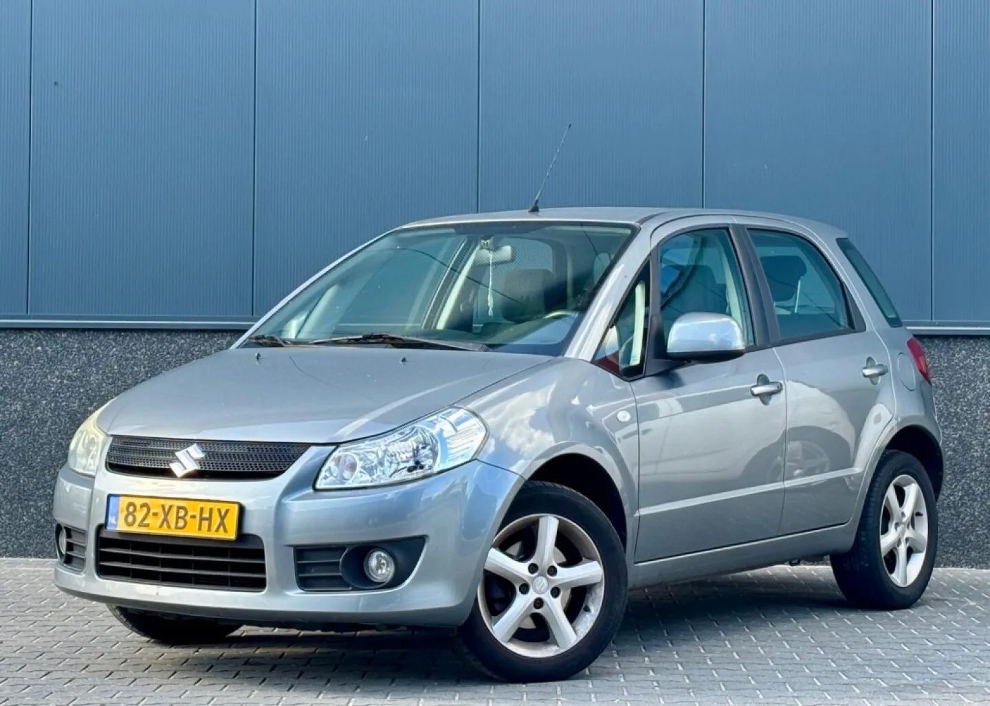 Suzuki SX4 (2007) — foto 1