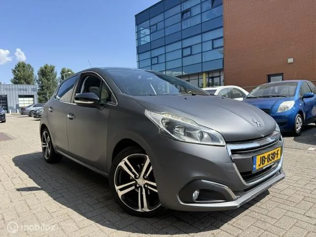 Peugeot 208 (2016) — foto 1