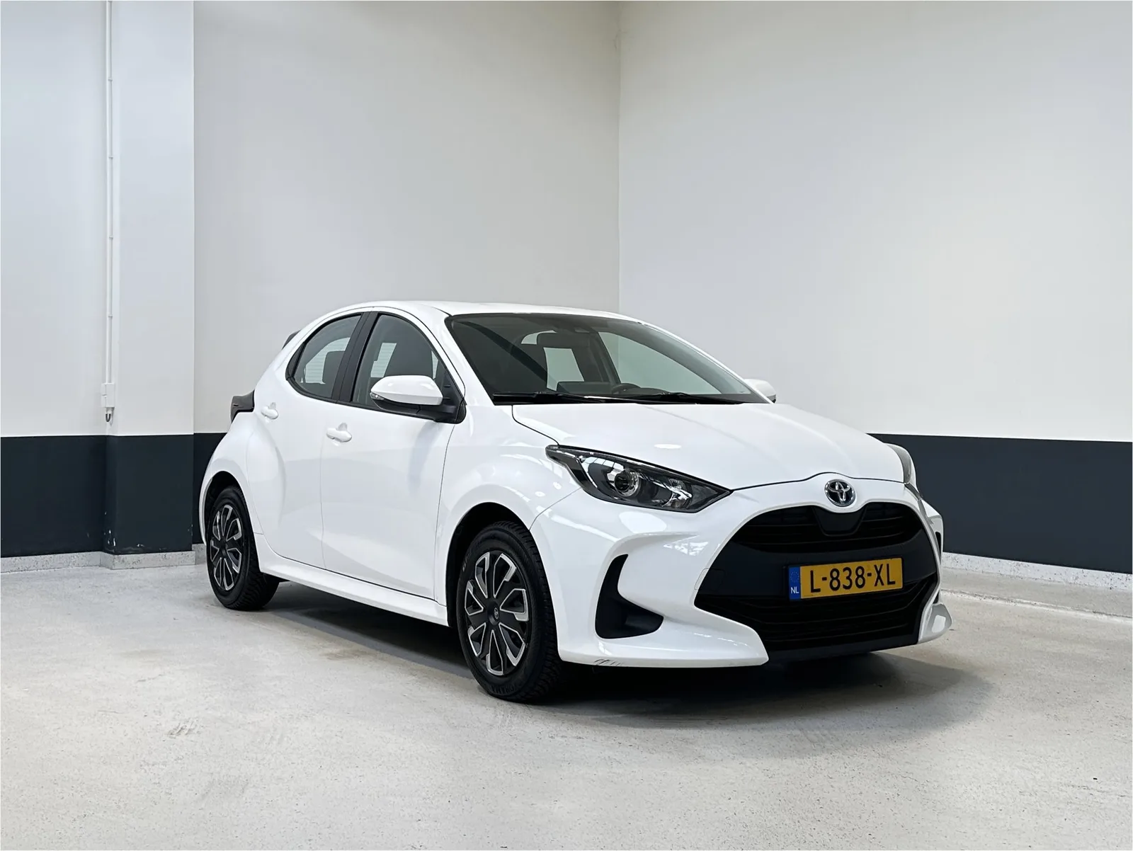 Toyota Yaris (2021) — foto 1