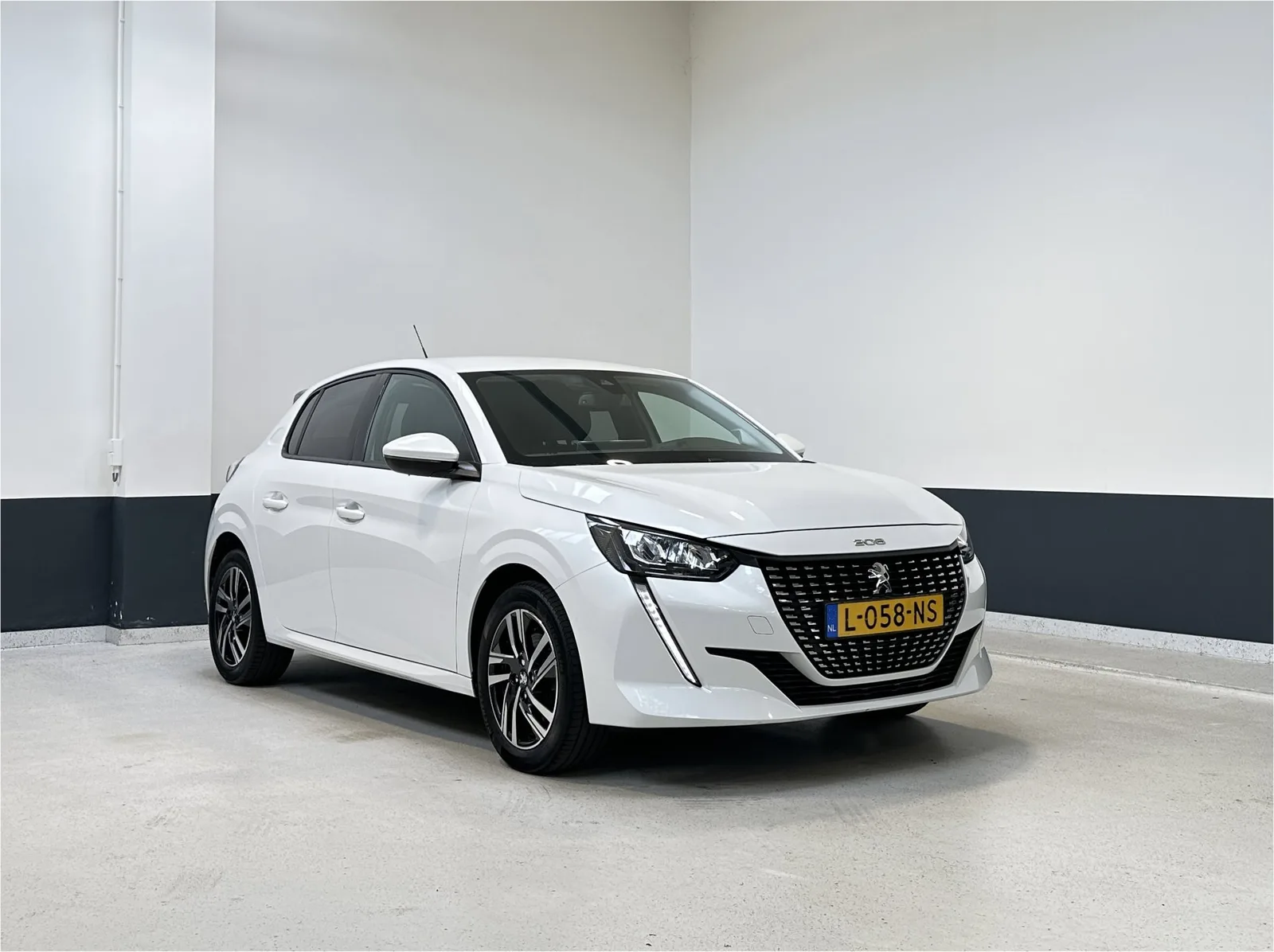 Peugeot 208 (2021) — foto 1