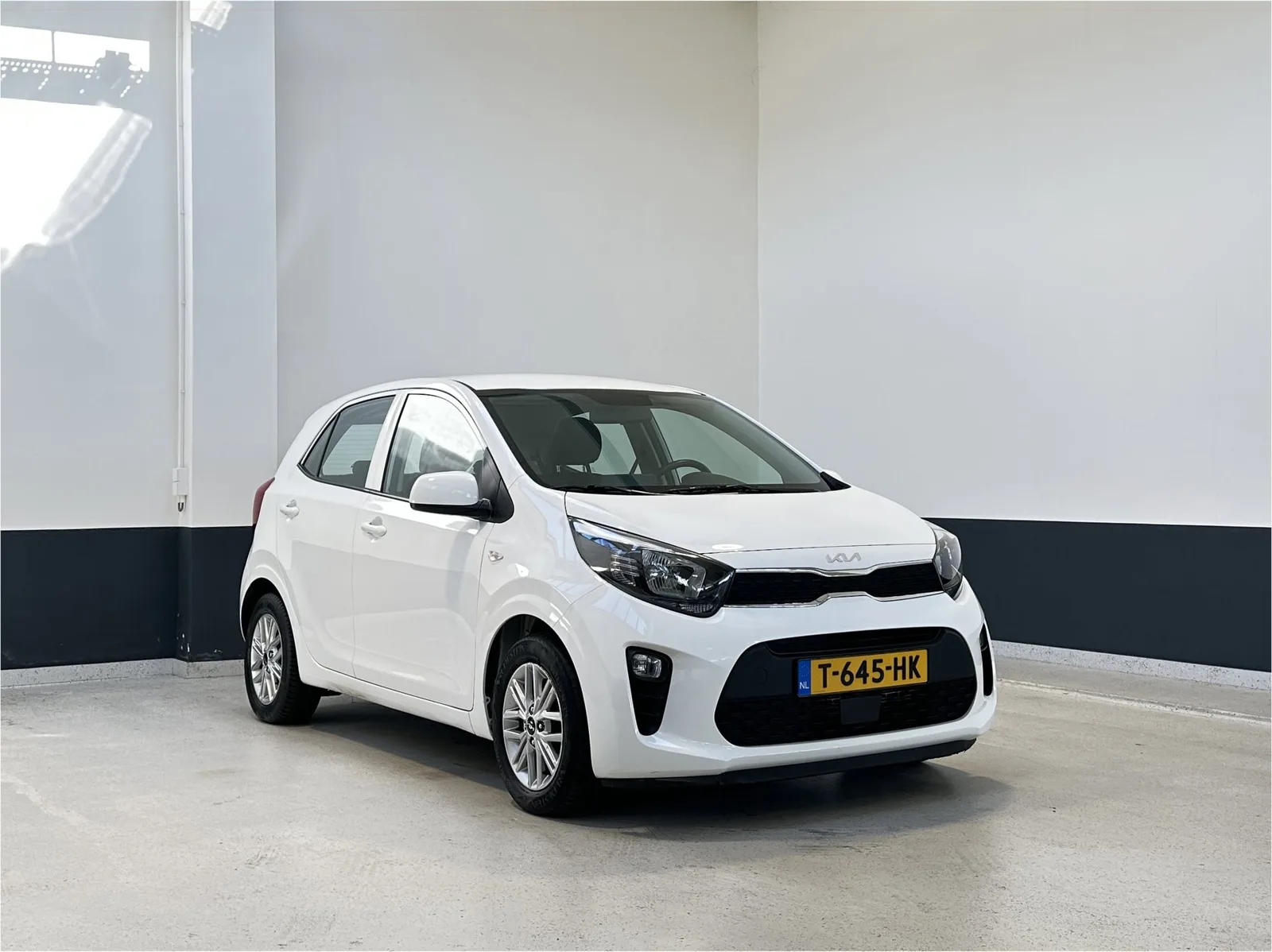 Kia Picanto (2023) — foto 1