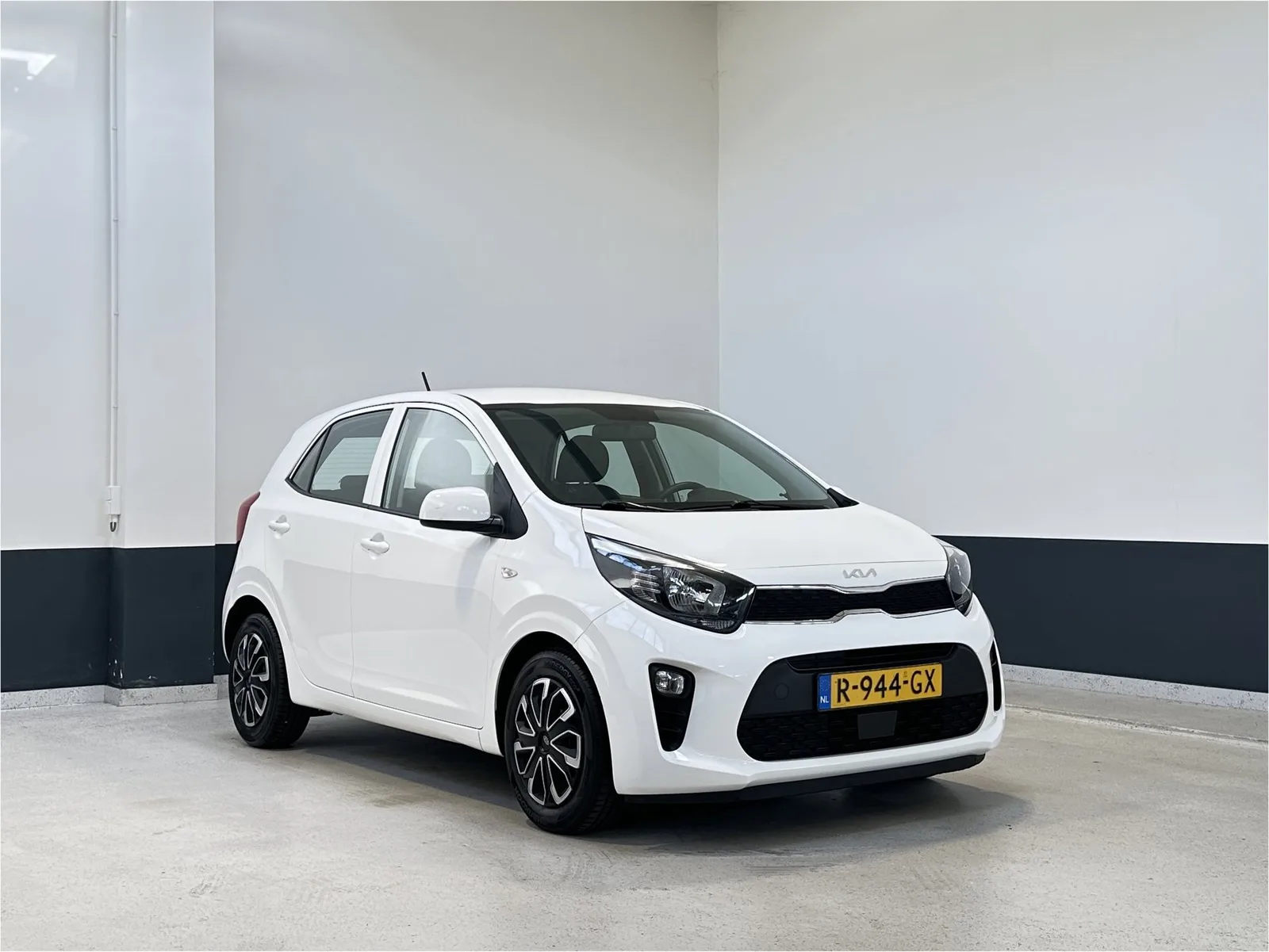 Kia Picanto (2022) — foto 1