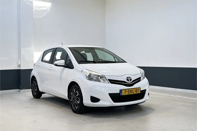 Toyota Yaris (2013)