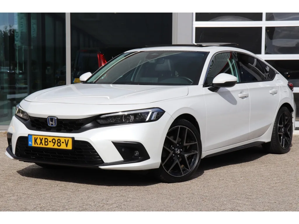 Honda Civic (2024) — foto 1