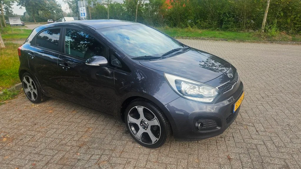 Kia Rio (2012) — foto 1