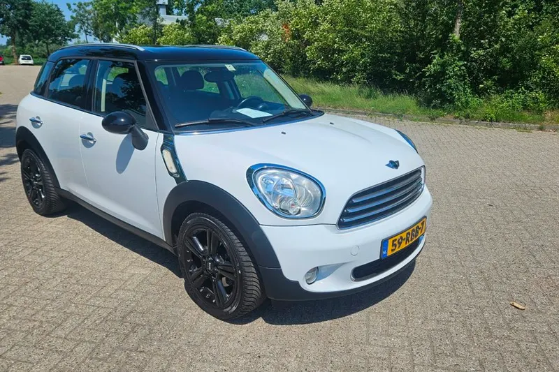 MINI Countryman (2011)
