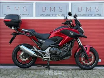 Honda NC750X (2014) — foto 1