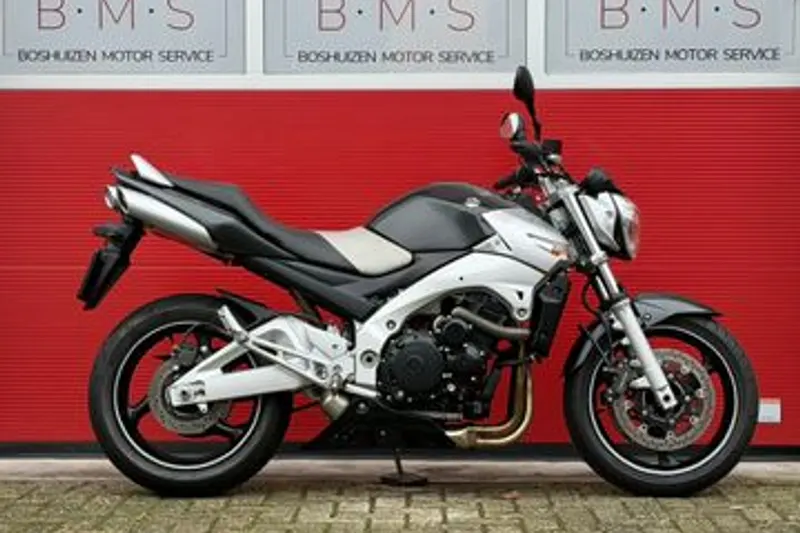 Suzuki GSR600 (2007)