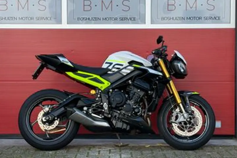 Triumph Street Triple (2023)