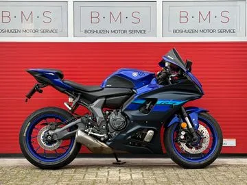 Yamaha YZF-R7 (2024) — foto 1