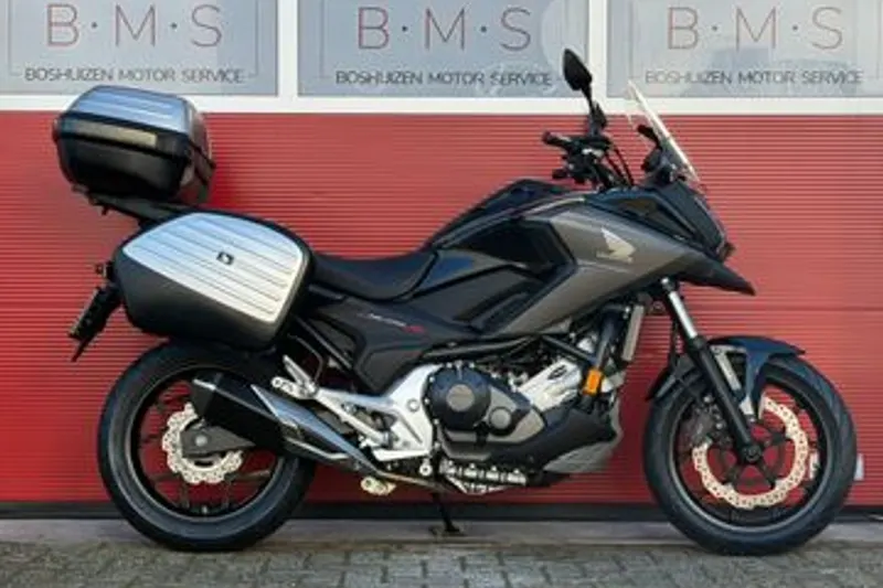 Honda NC750X (2020)