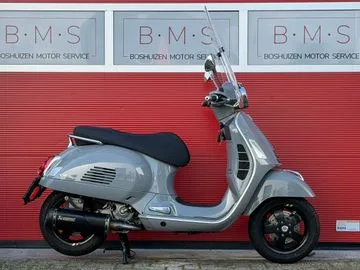 Vespa GTS Supersport 300 (2019) — foto 1