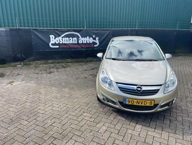 Opel Corsa (2010) — foto 1