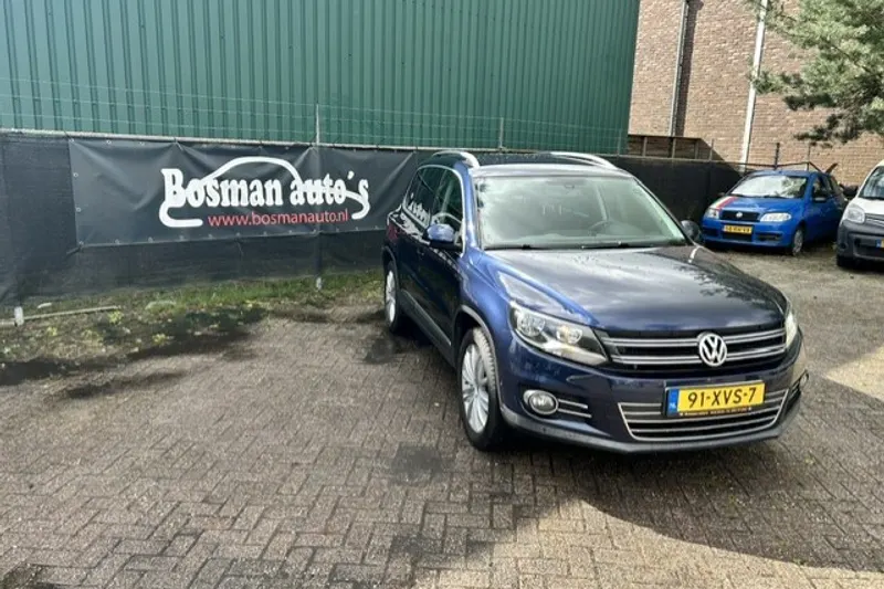 Volkswagen Tiguan (2012)