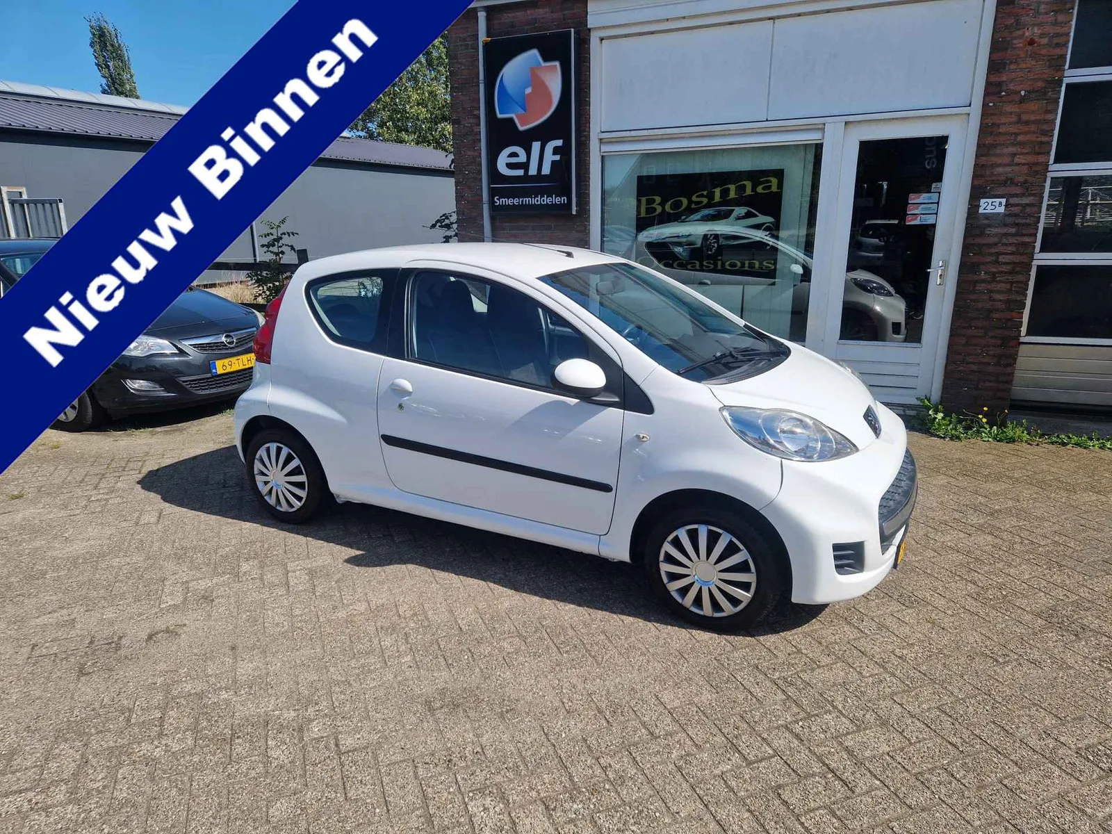 Peugeot 107 (2011) — foto 1