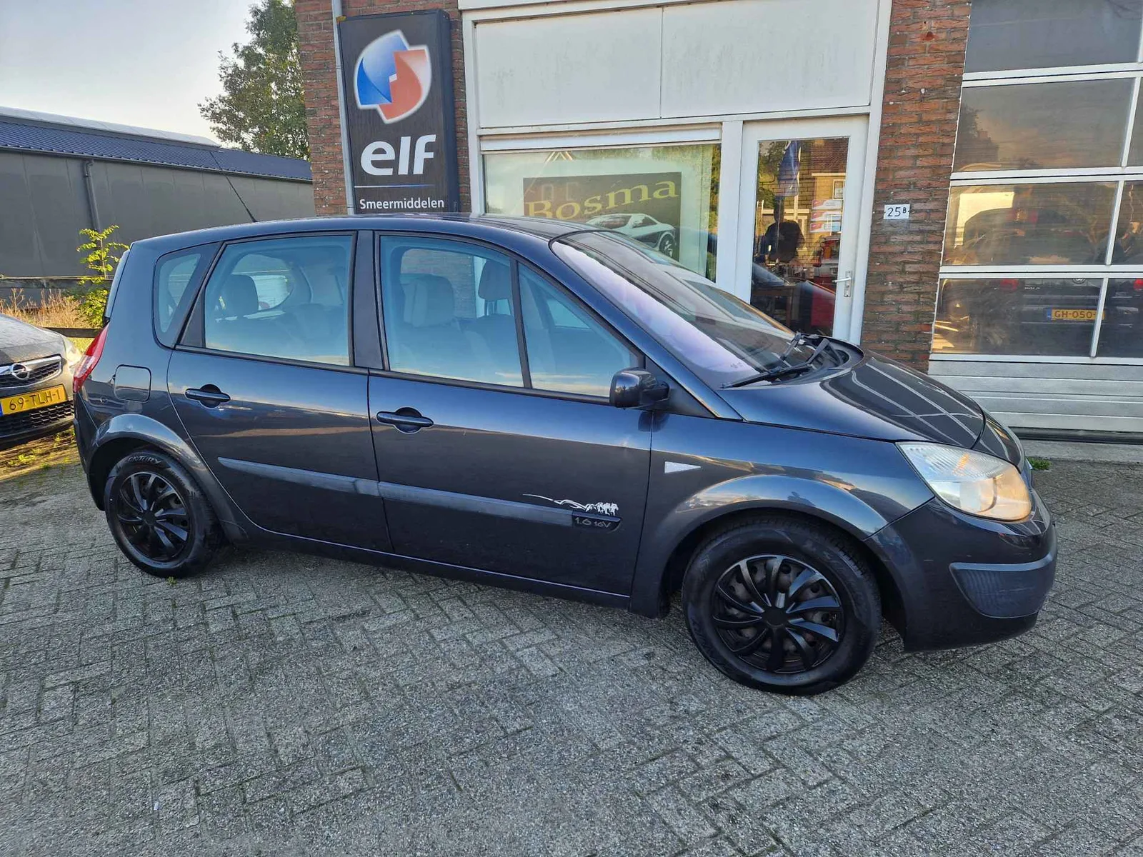 Renault Scénic (2004) — foto 1