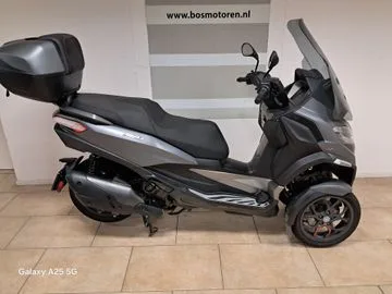 Piaggio MP3 530 HPE Advance Exlusive (2023) — foto 1
