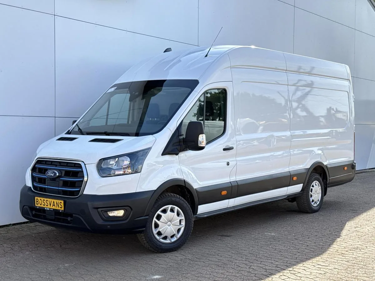 Ford E-Transit (2023) — foto 1
