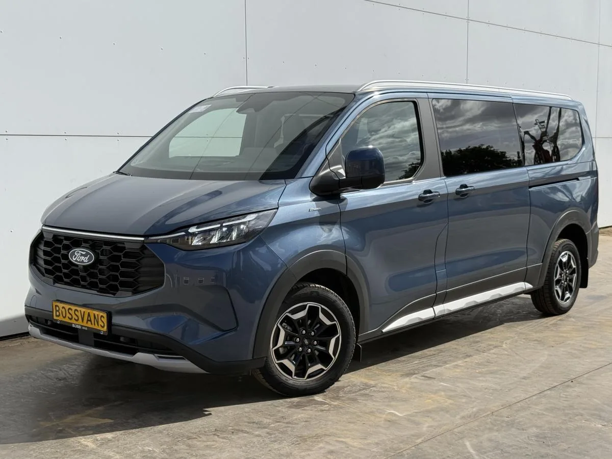 Ford Tourneo Custom (2025) — foto 1