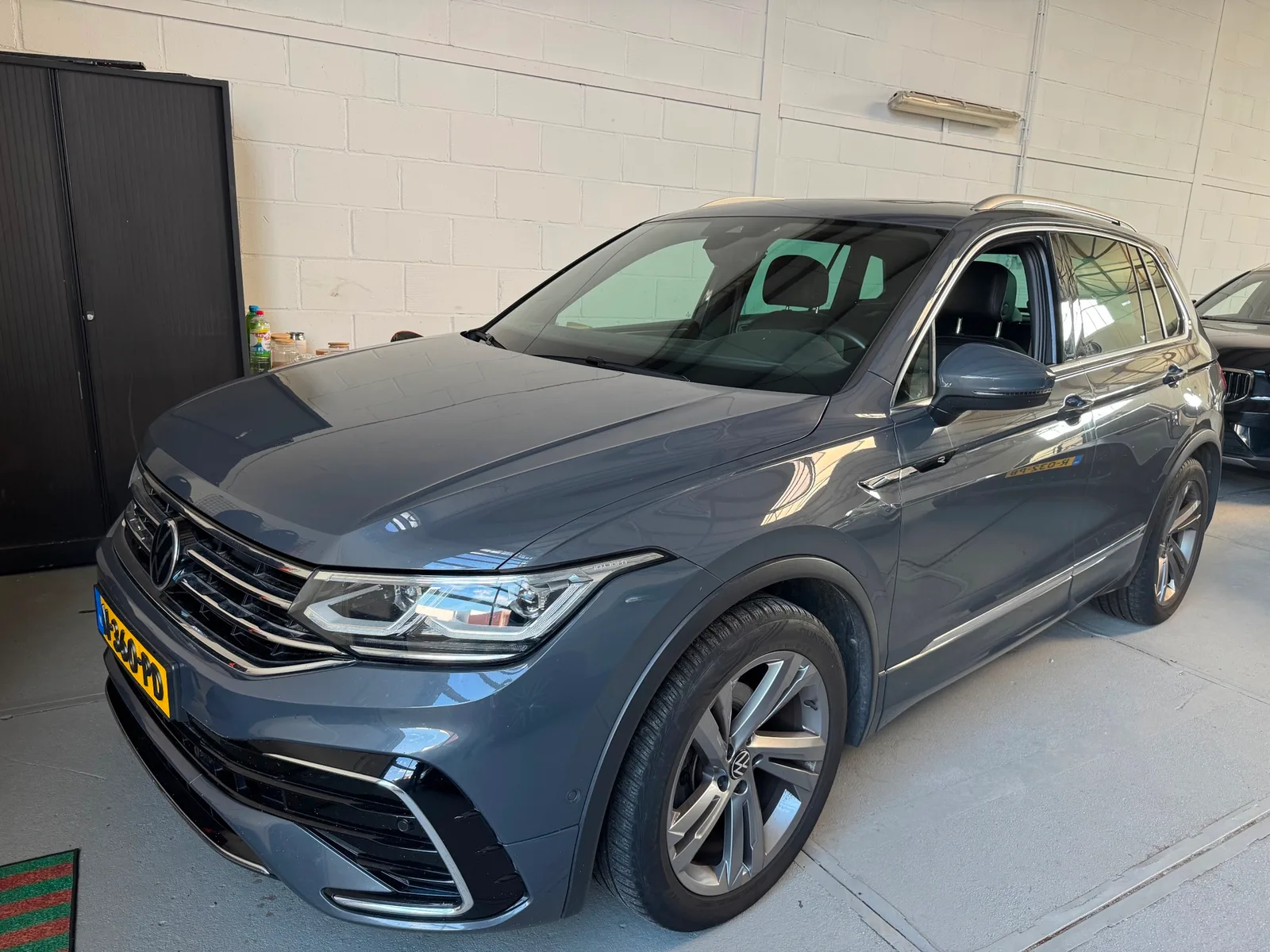 Volkswagen Tiguan (2021) — foto 1