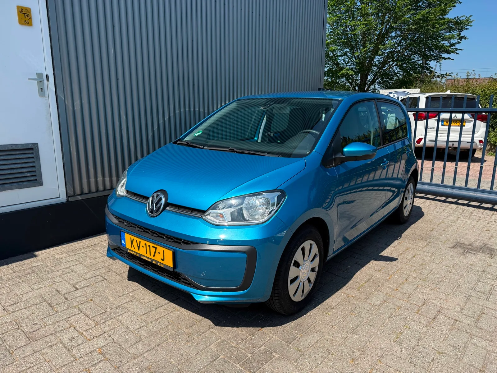 Volkswagen Up! (2017) — foto 1