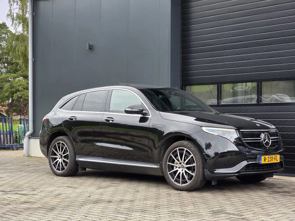 Mercedes-Benz EQC (2020) — foto 1